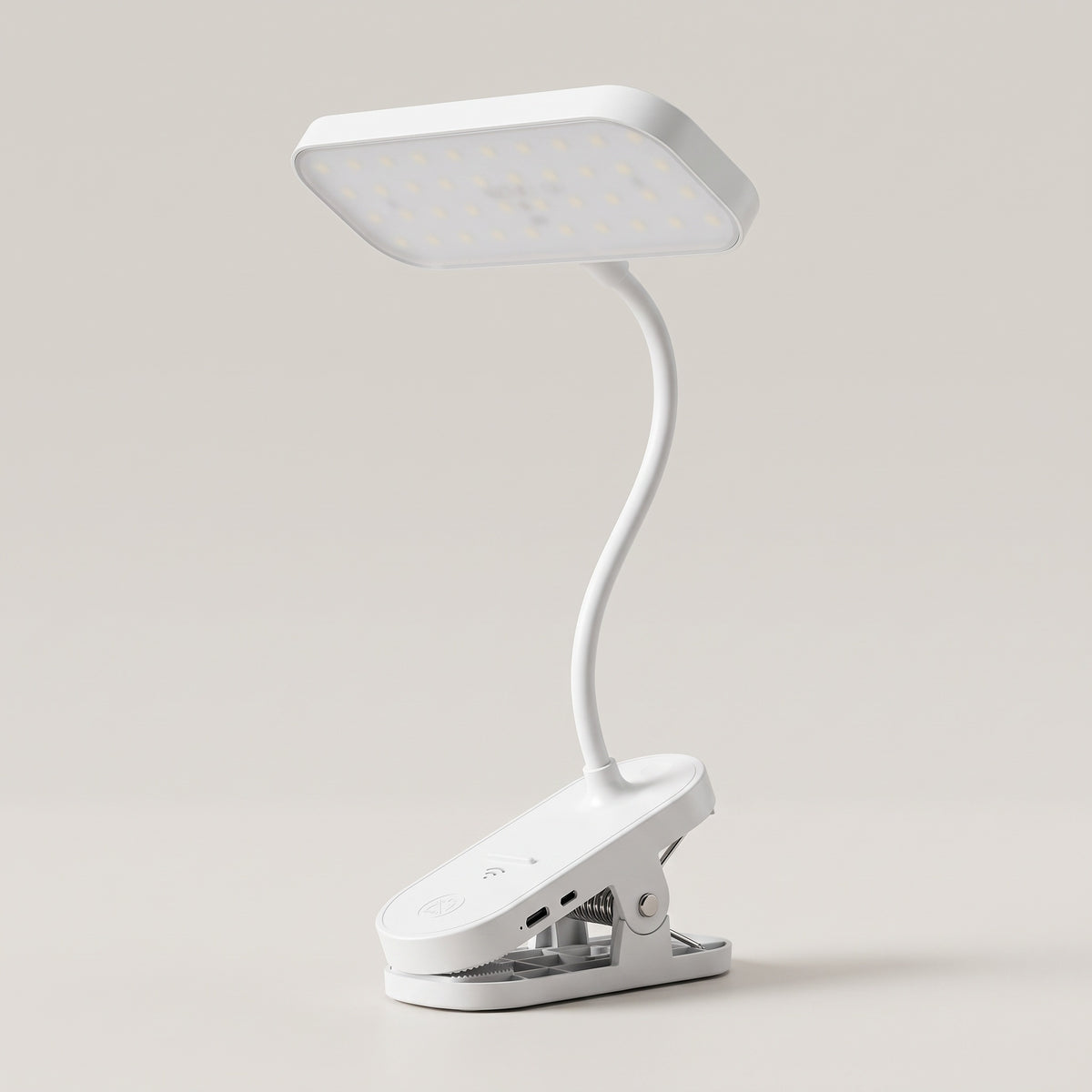 Zvarelo™ — Klämlampa som låter dig lysa upp läshörnan utan att ta plats