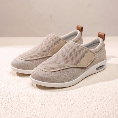 Bred komfortsko i beige
